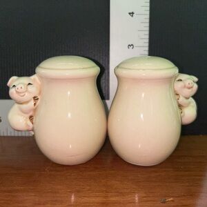 Little Piggy Salt and Pepper Shakers